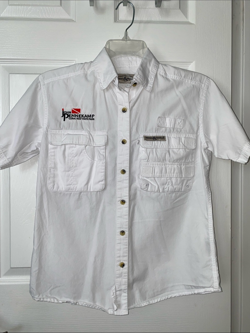 Hook & Tackle John Pennekamp Park White Short-Sleeve Fishing Camp Shirt